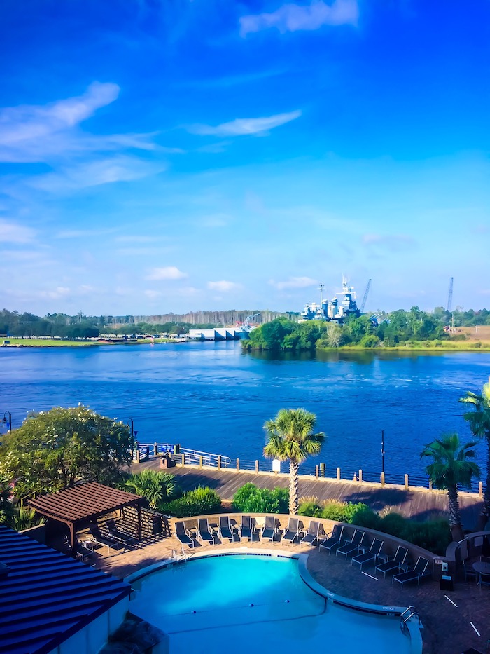 amazing tropical blue sky water view from the hote BUN5T3W